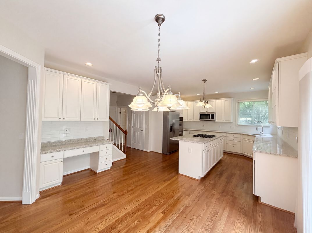 Photo 5 of 45 of 6667 Miami Woods Dr, Loveland, OH