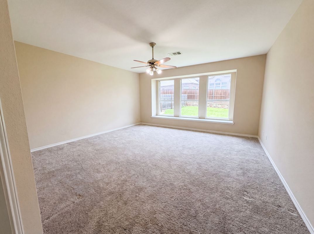 Photo 4 of 25 of 8613 Sunwood Ct, Fort Worth, TX