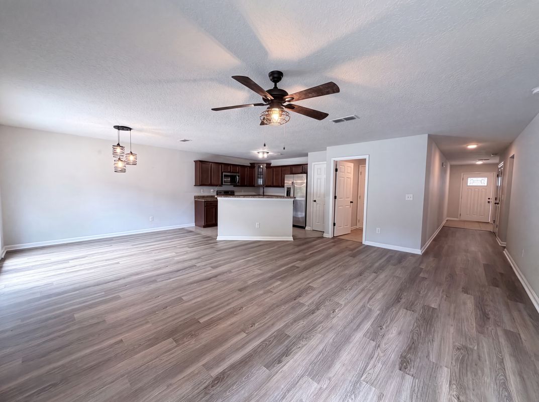 Photo 14 of 18 of 7428 Sweet Rose Ln, Jacksonville, FL
