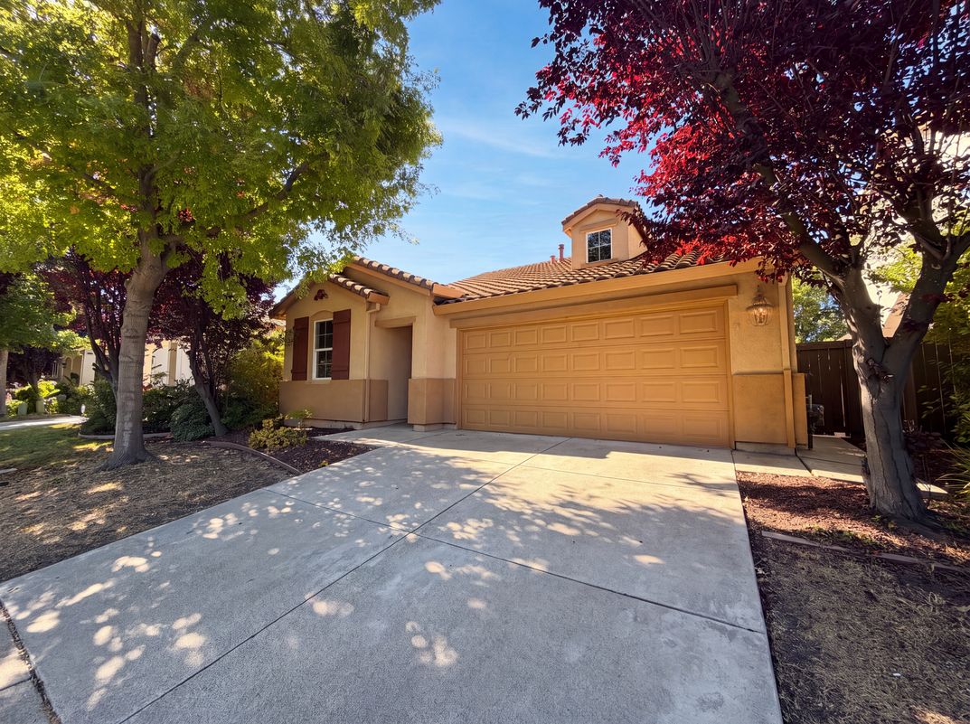 Photo 37 of 45 of 1570 Arcola Ave, Sacramento, CA