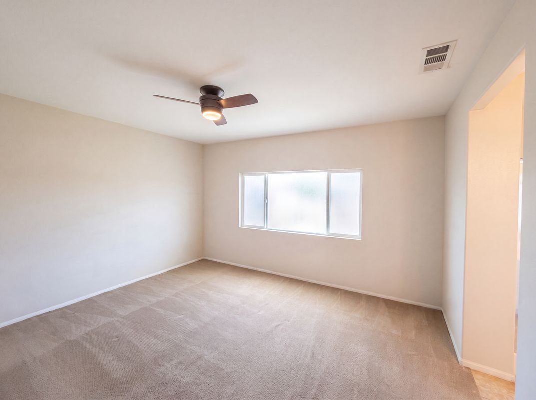 Photo 11 of 24 of 4519 Kalpesh Ct, Hemet, CA