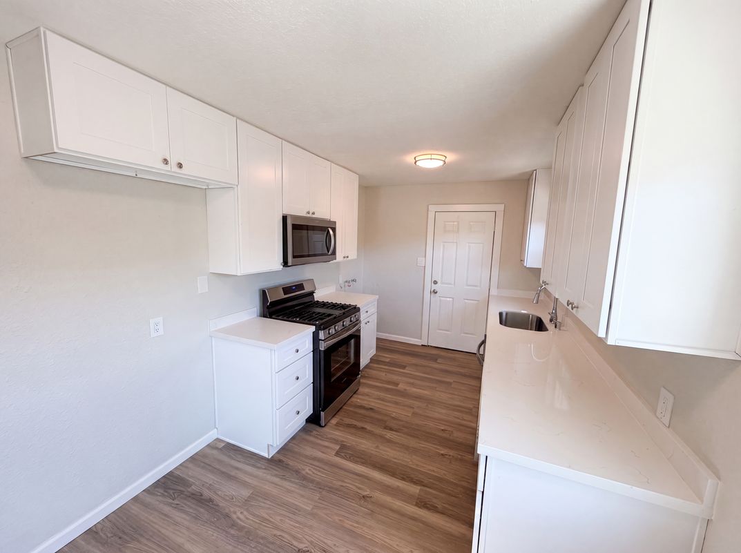 Photo 9 of 19 of 1374 El Nita Ln, Hemet, CA
