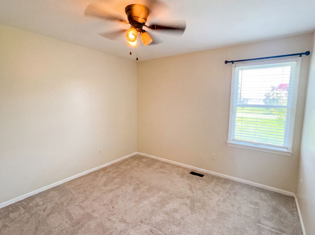 Photo 4 of 23 of 1003 Bateman Dr, Elizabeth City, NC