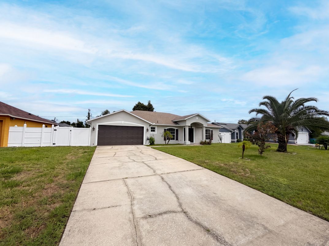Photo 17 of 20 of 2366 Belen Dr, Deltona, FL