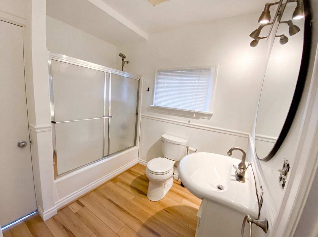 Photo 6 of 41 of 3627 S Monroe St, Tacoma, WA