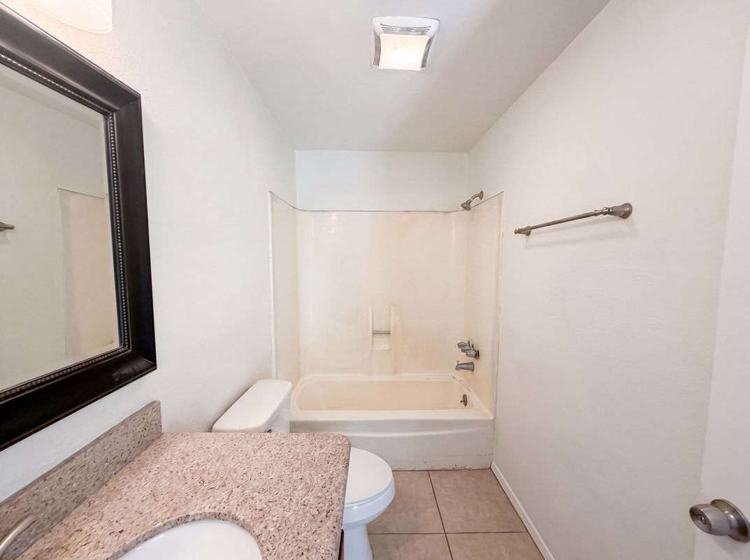 Photo 17 of 27 of 5617 W Hatcher Rd, Glendale, AZ