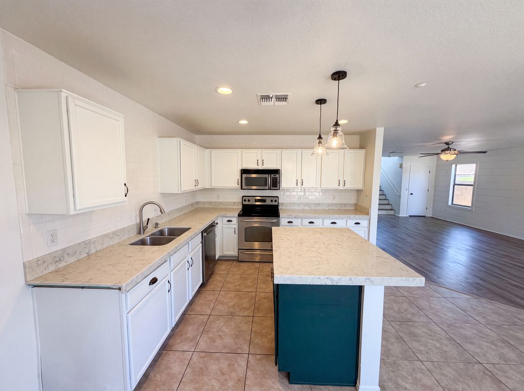 Photo 6 of 27 of 7500 E Deer Valley Rd, Scottsdale, AZ