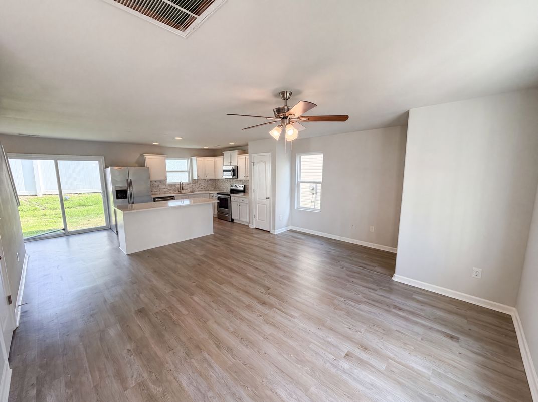 Photo 6 of 21 of 8222 Gabon Ct, Charlotte, NC