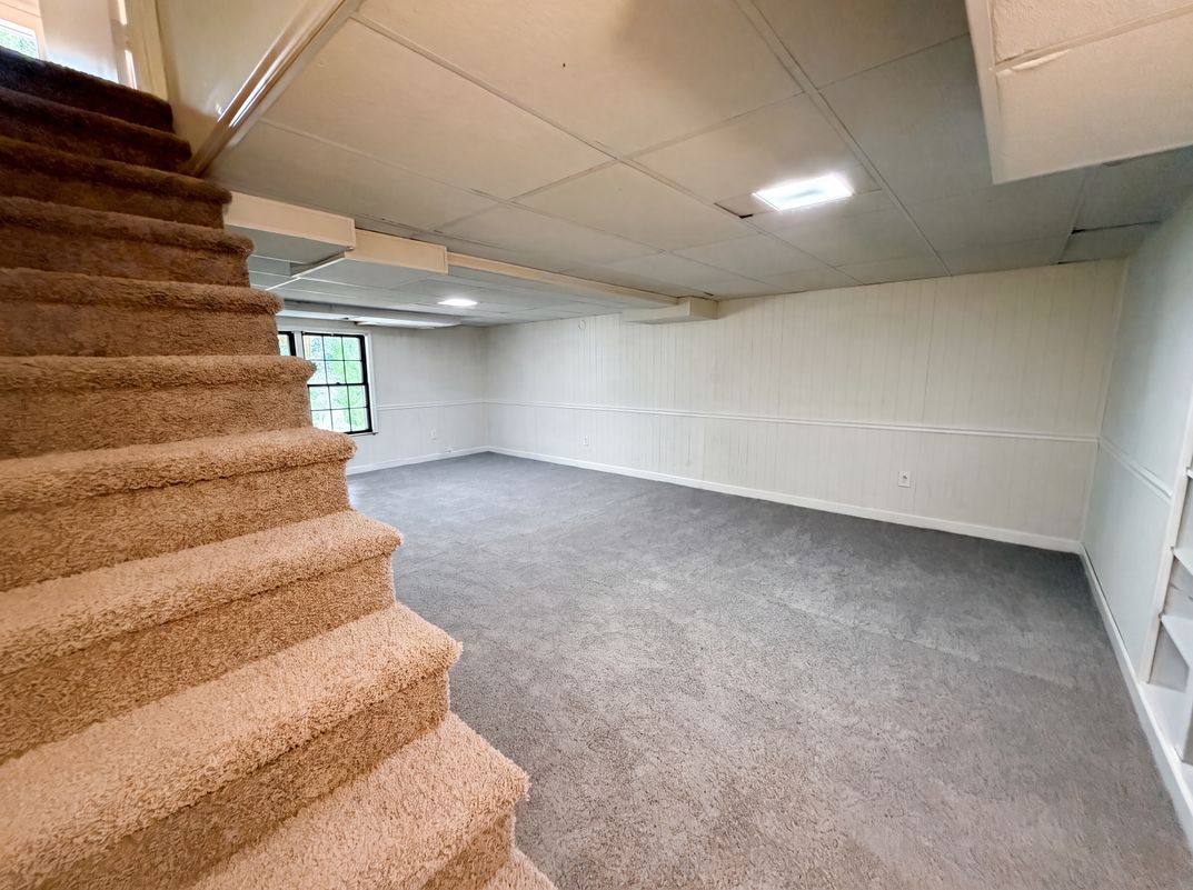 Photo 13 of 17 of 5148 Clearview Dr, Winston Salem, NC
