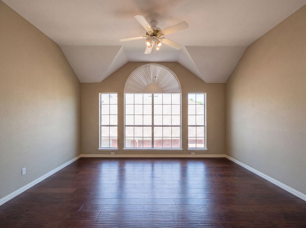 Photo 10 of 22 of 3606 Fairlands Dr, Richardson, TX