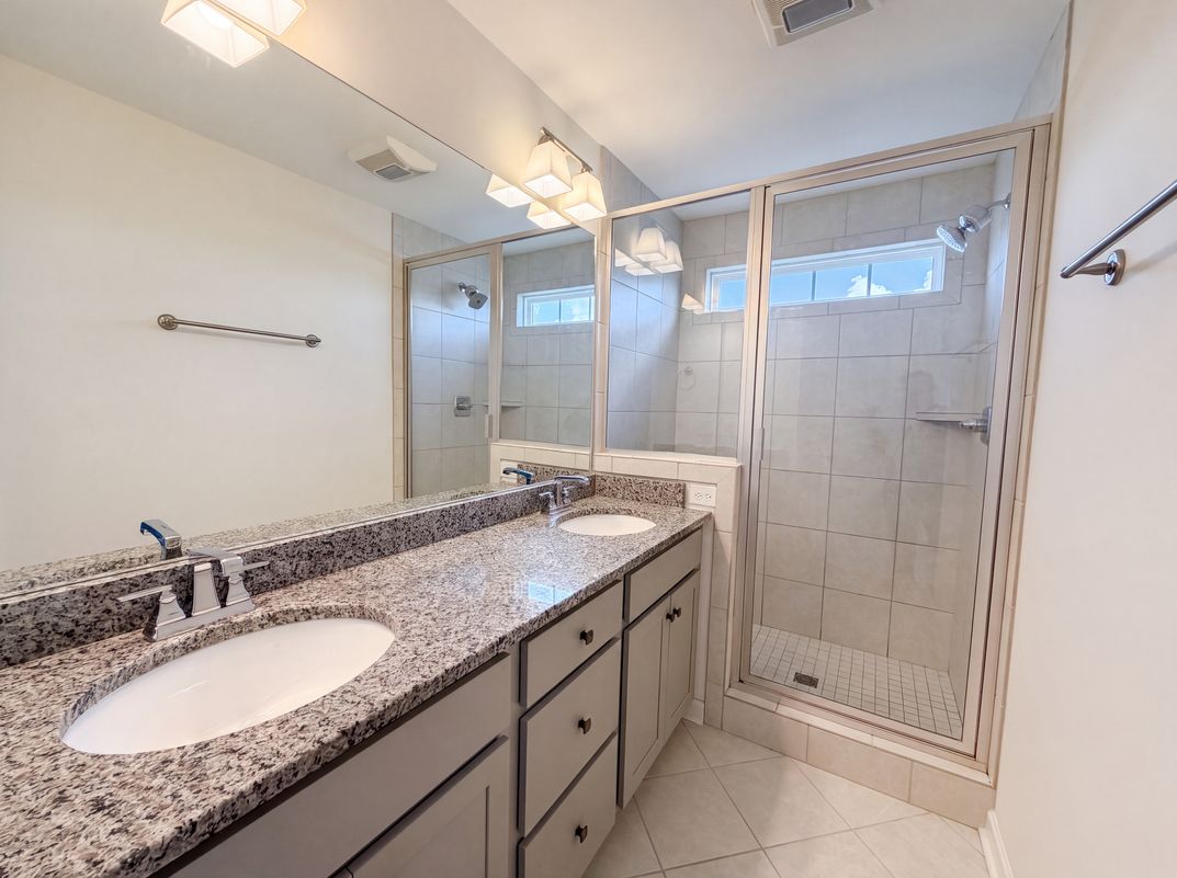 Photo 11 of 31 of 200 Kinsale Dr, Spring Hill, TN
