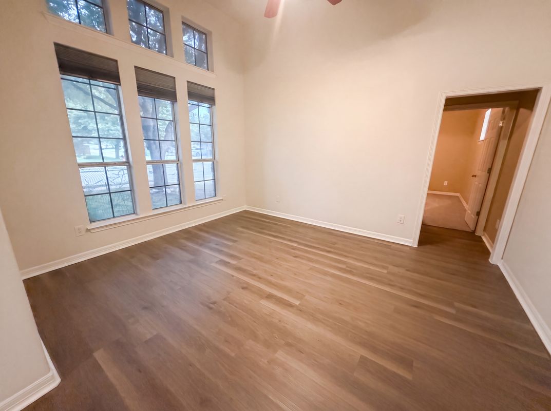 Photo 8 of 26 of 1724 Westend Pl, Round Rock, TX