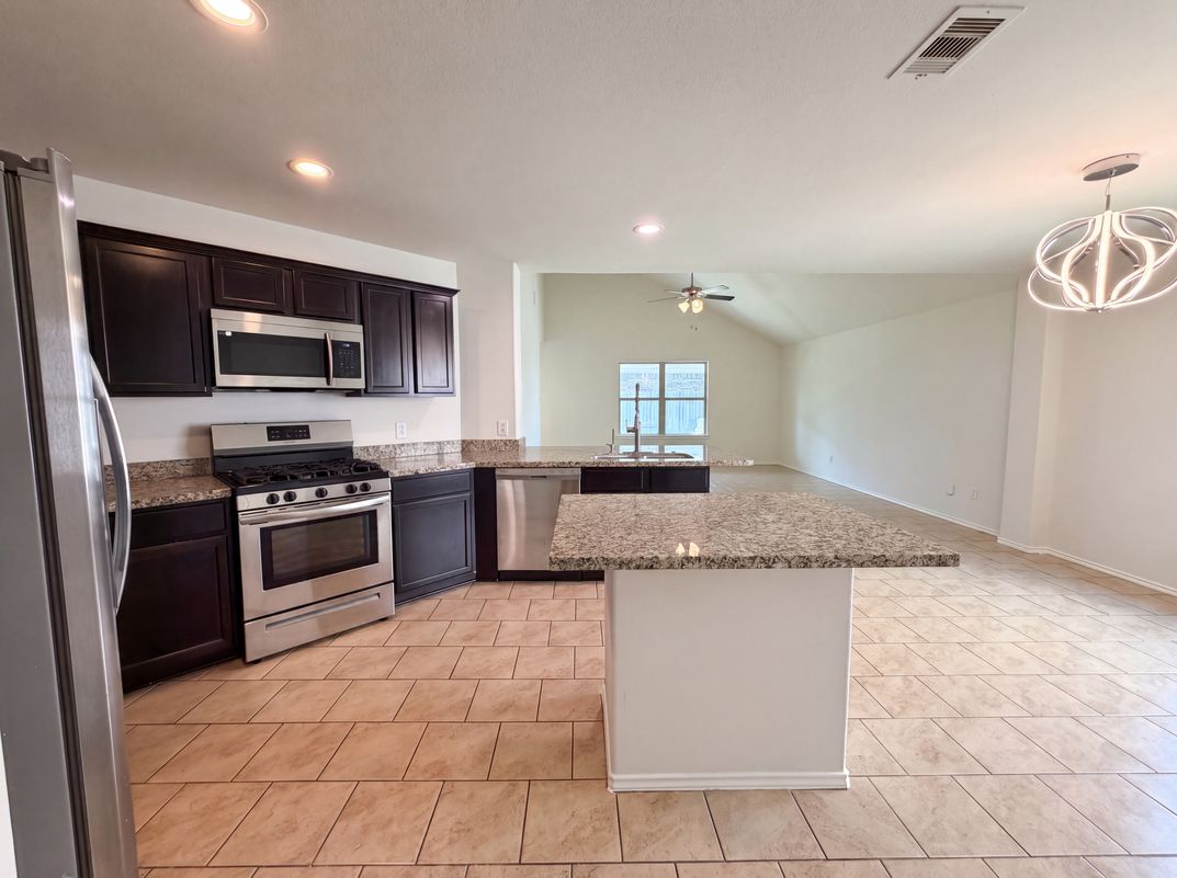 Photo 6 of 17 of 3603 Indigo Forest St, Spring, TX
