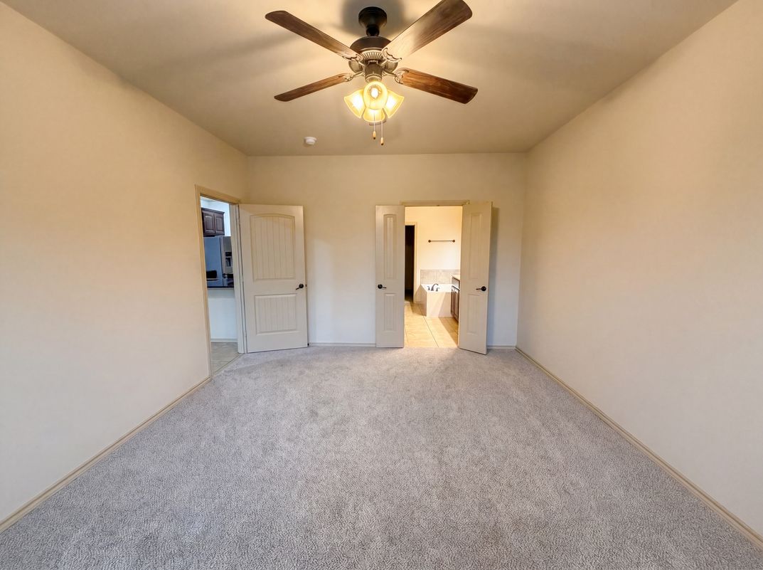 Photo 16 of 19 of 1217 Ashley Dr, Weatherford, TX