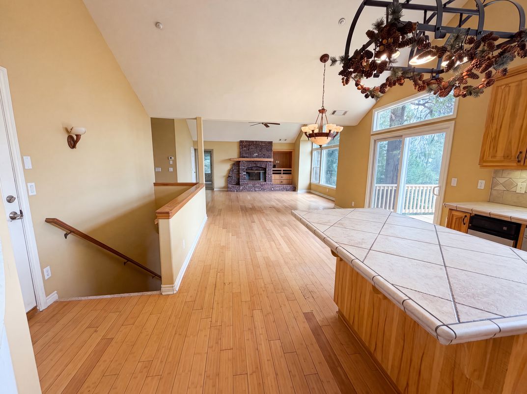 Photo 9 of 24 of 295 Fairway Dr, Lake Arrowhead, CA