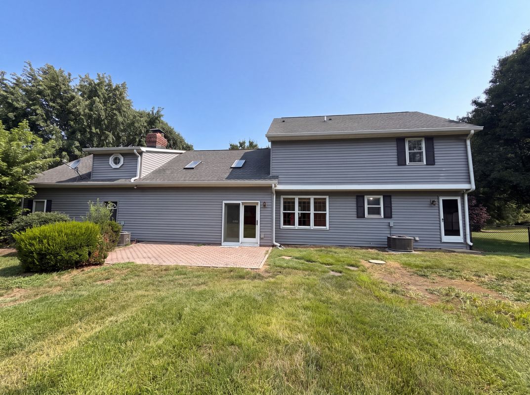 Photo 5 of 23 of 8005 Edgewood Ct, Plainfield, IN