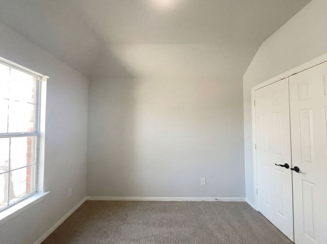 Photo 8 of 21 of 11963 Henderson Dr, Frisco, TX