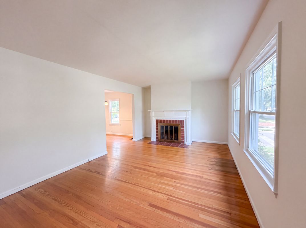 Photo 5 of 36 of 751 Grandon Ave, Columbus, OH