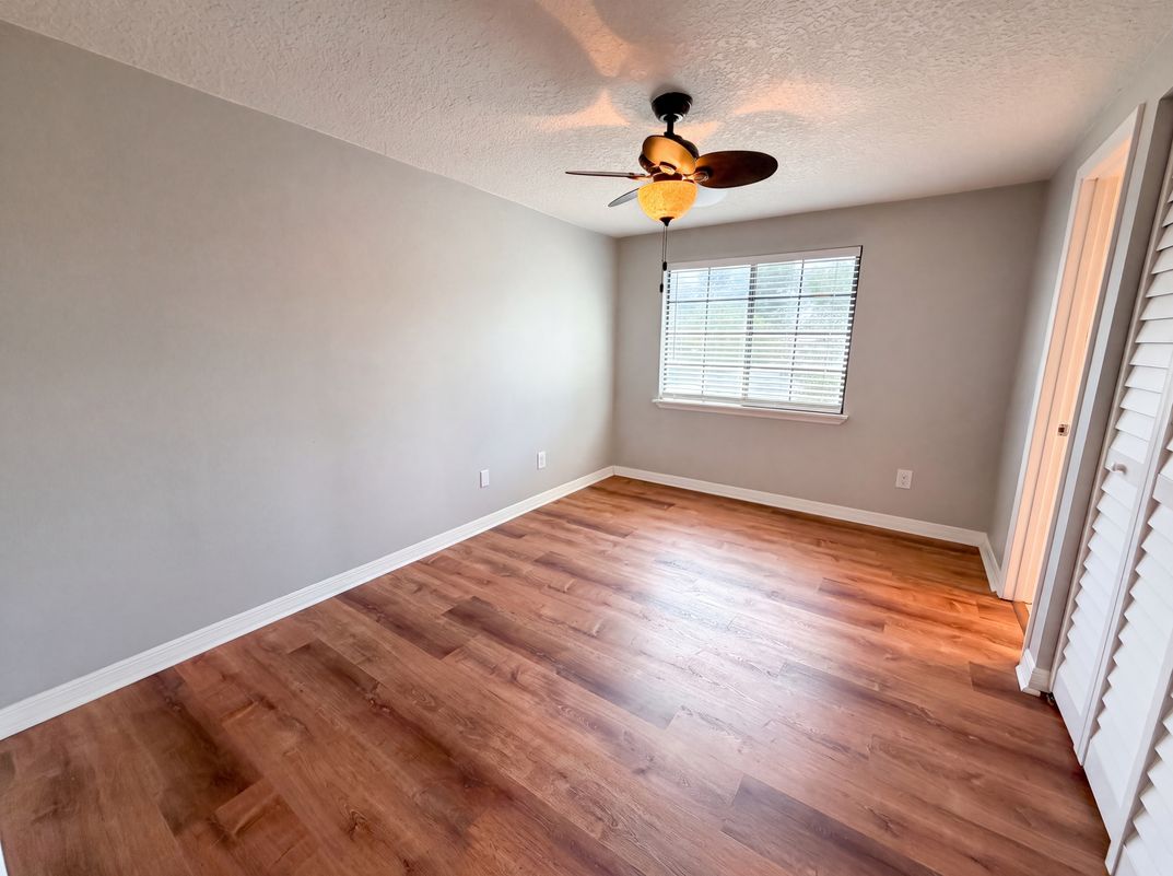 Photo 14 of 26 of 8382 Chason Rd W, Jacksonville, FL