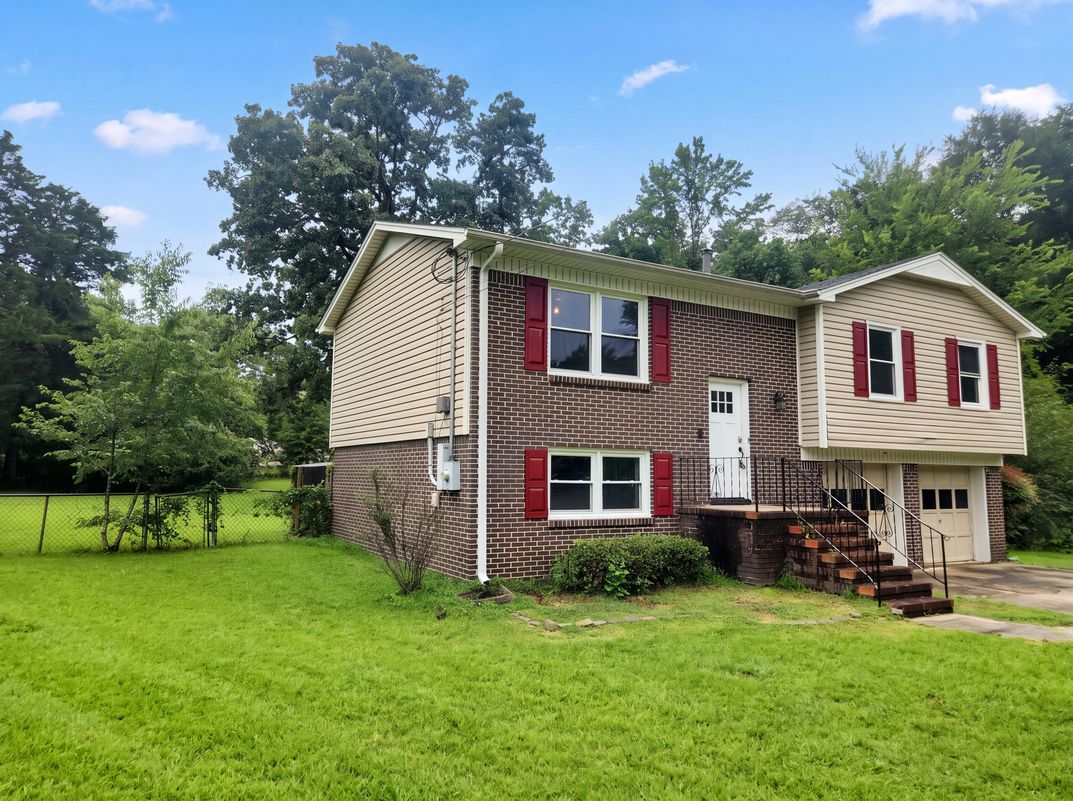 Photo 33 of 38 of 1212 2nd Ave SW, Alabaster, AL