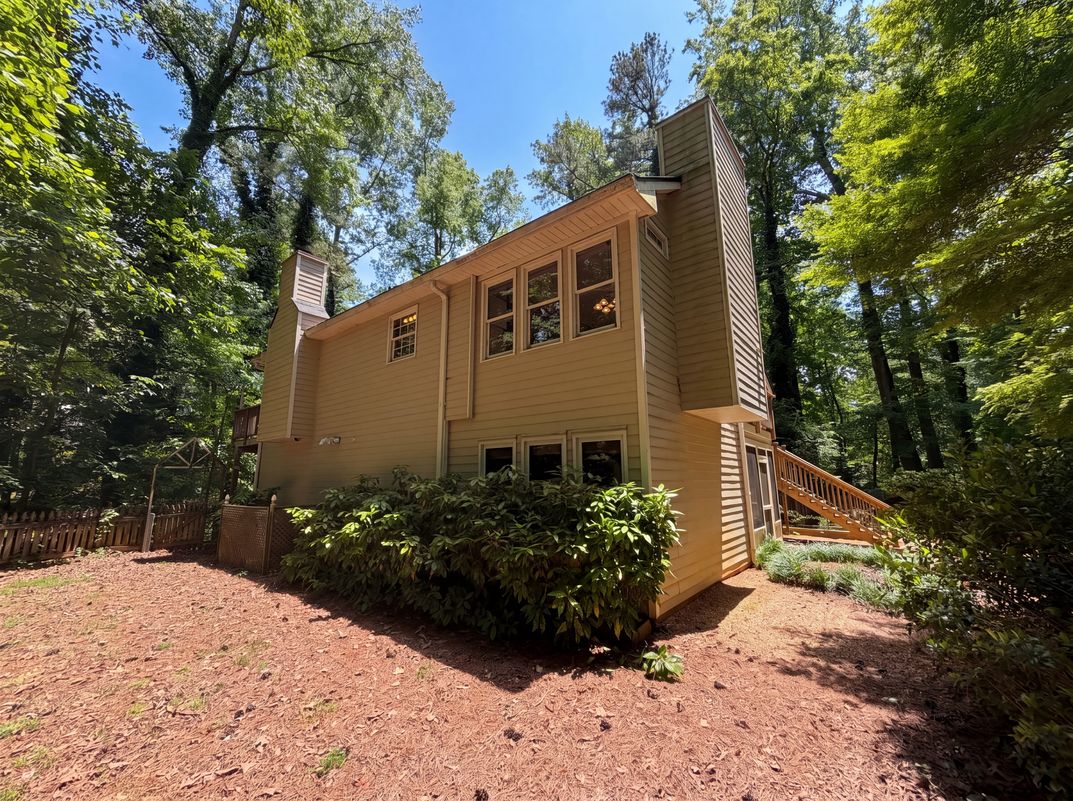 Photo 15 of 17 of 2623 Wellington Dr, Marietta, GA