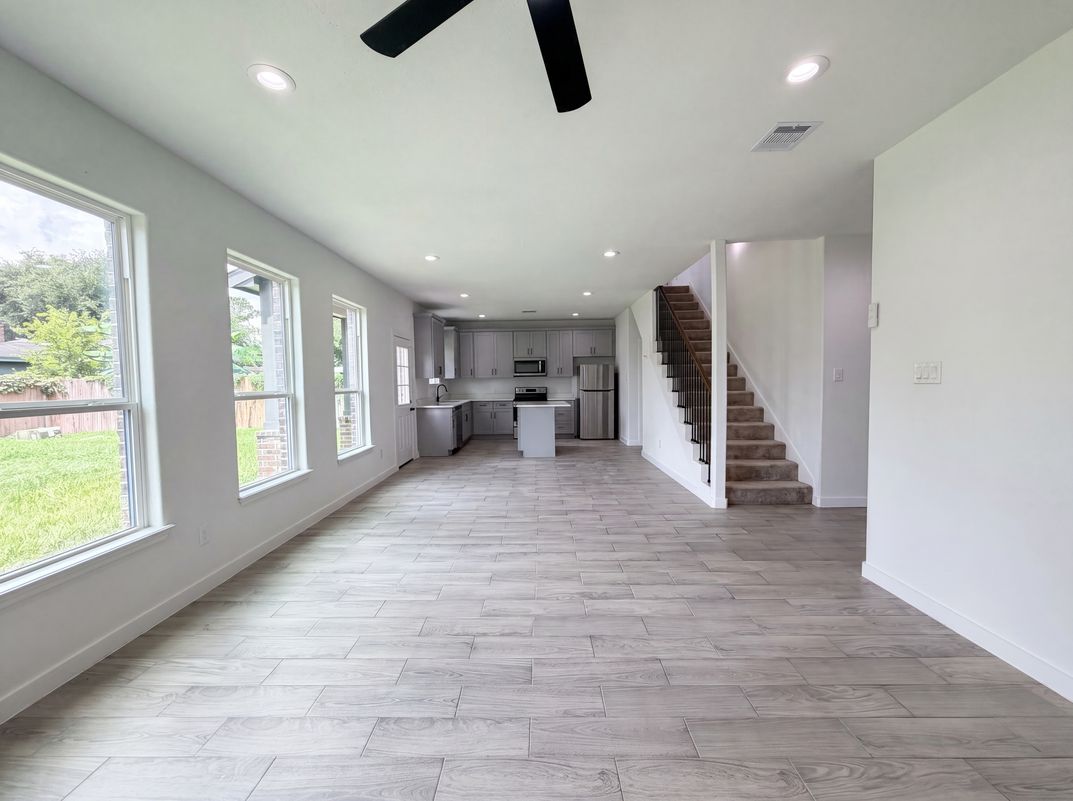 Photo 11 of 20 of 6711 Rowell Ct, Missouri City, TX
