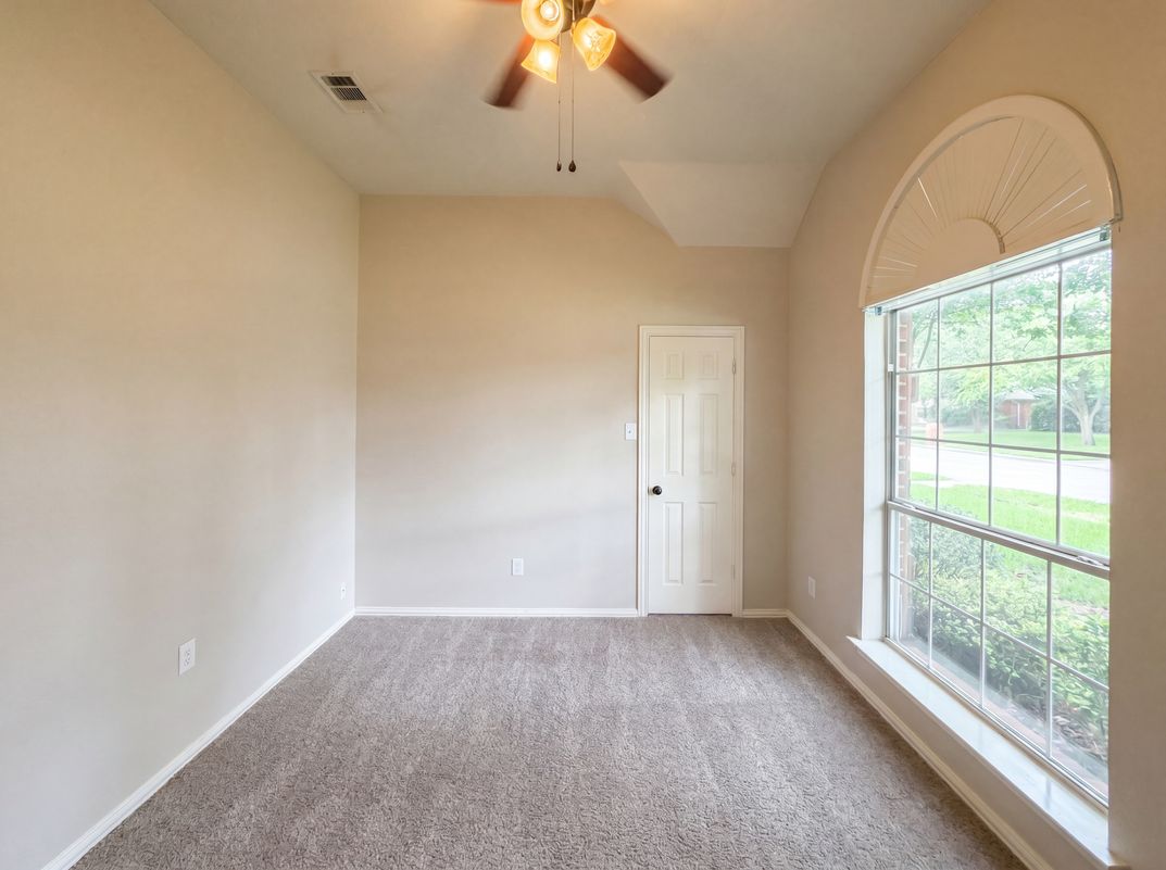 Photo 14 of 17 of 1441 Forest Oaks Ct, Frisco, TX