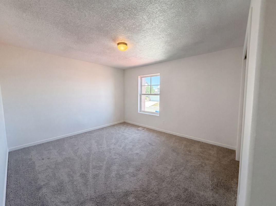 Photo 13 of 22 of 2516 Milagro Ridge Ct NE, Rio Rancho, NM