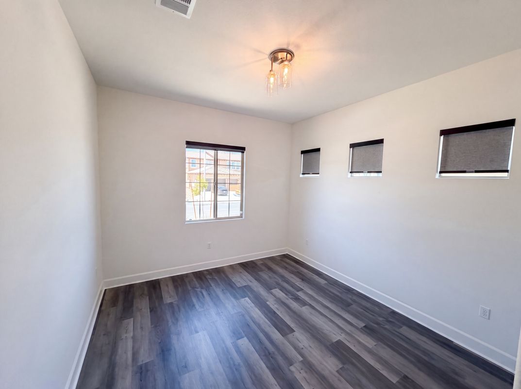Photo 16 of 43 of 17698 Col Ranch Dr, Riverside, CA