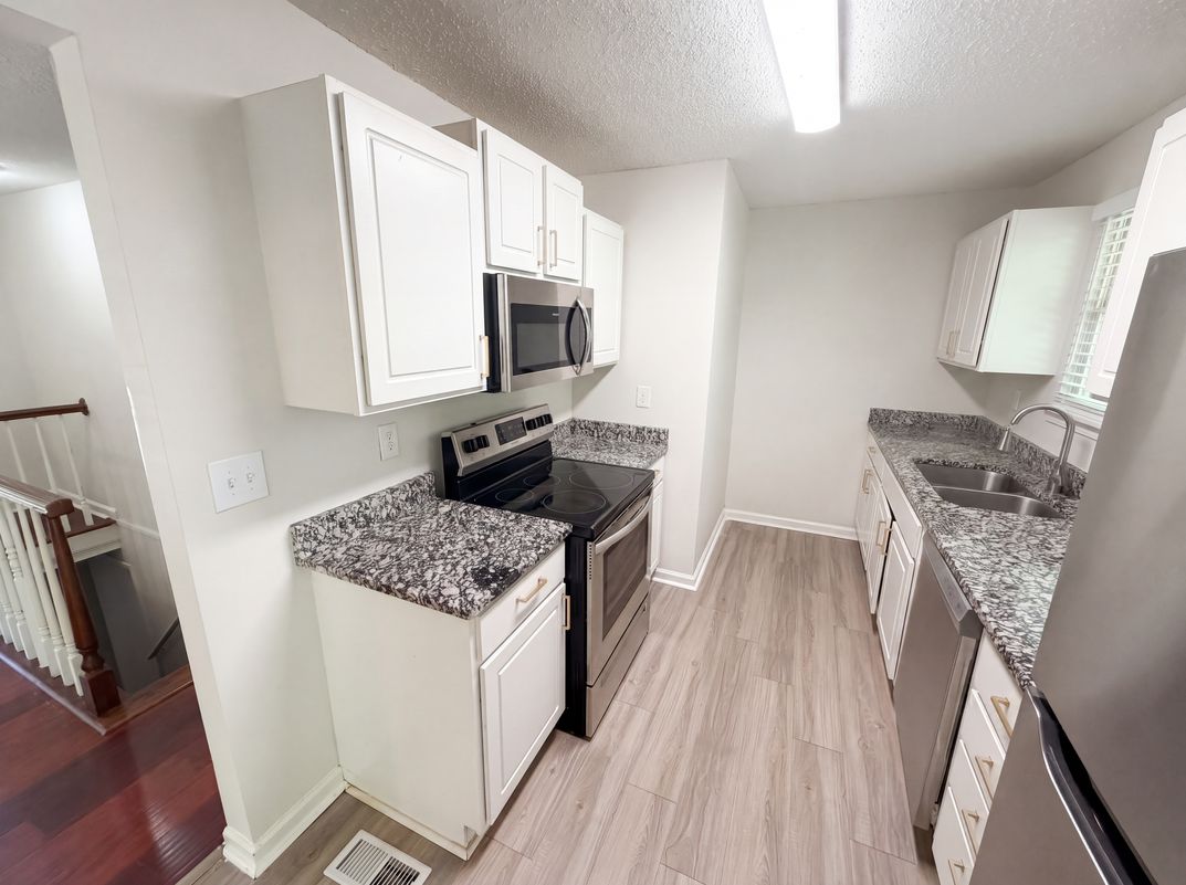 Photo 9 of 22 of 3000 Wilkes Plantation Way, Douglasville, GA