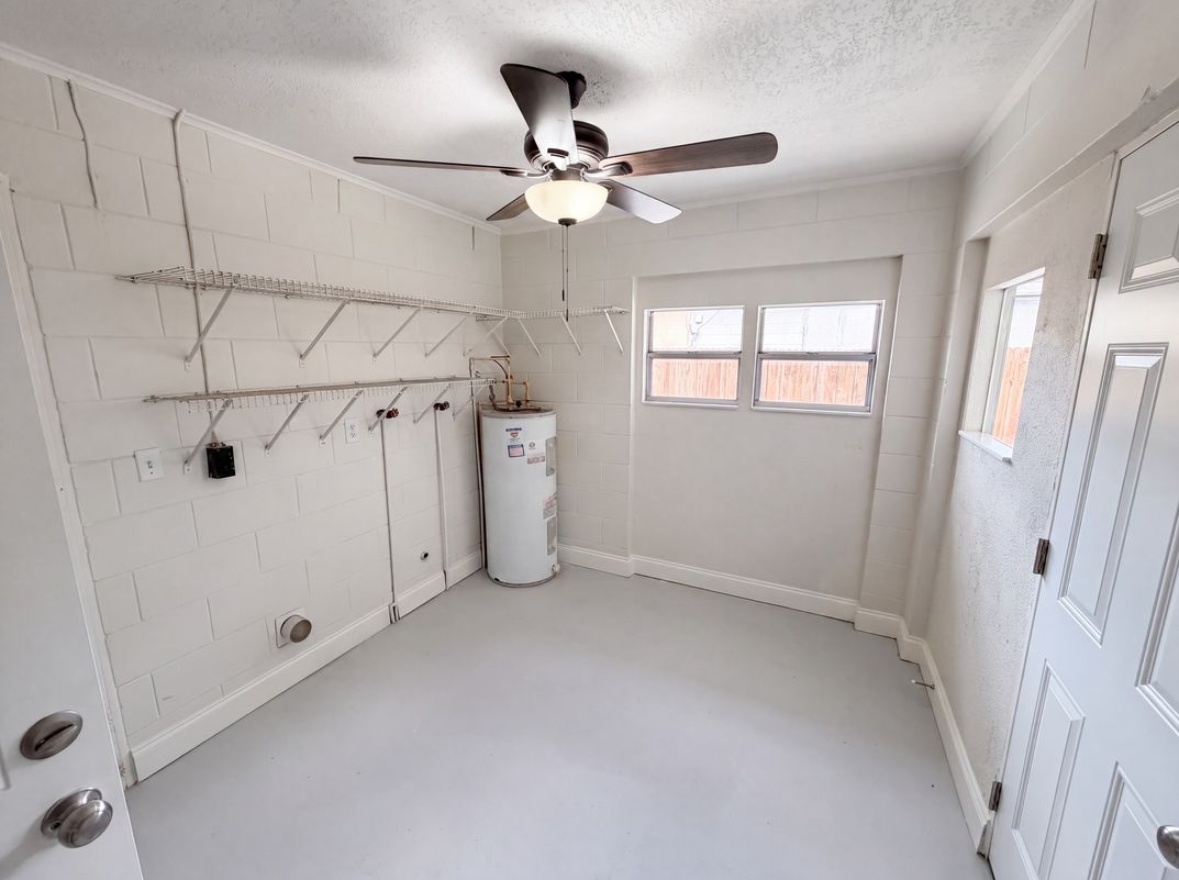 Photo 17 of 23 of 585 Hewett Dr, Orlando, FL