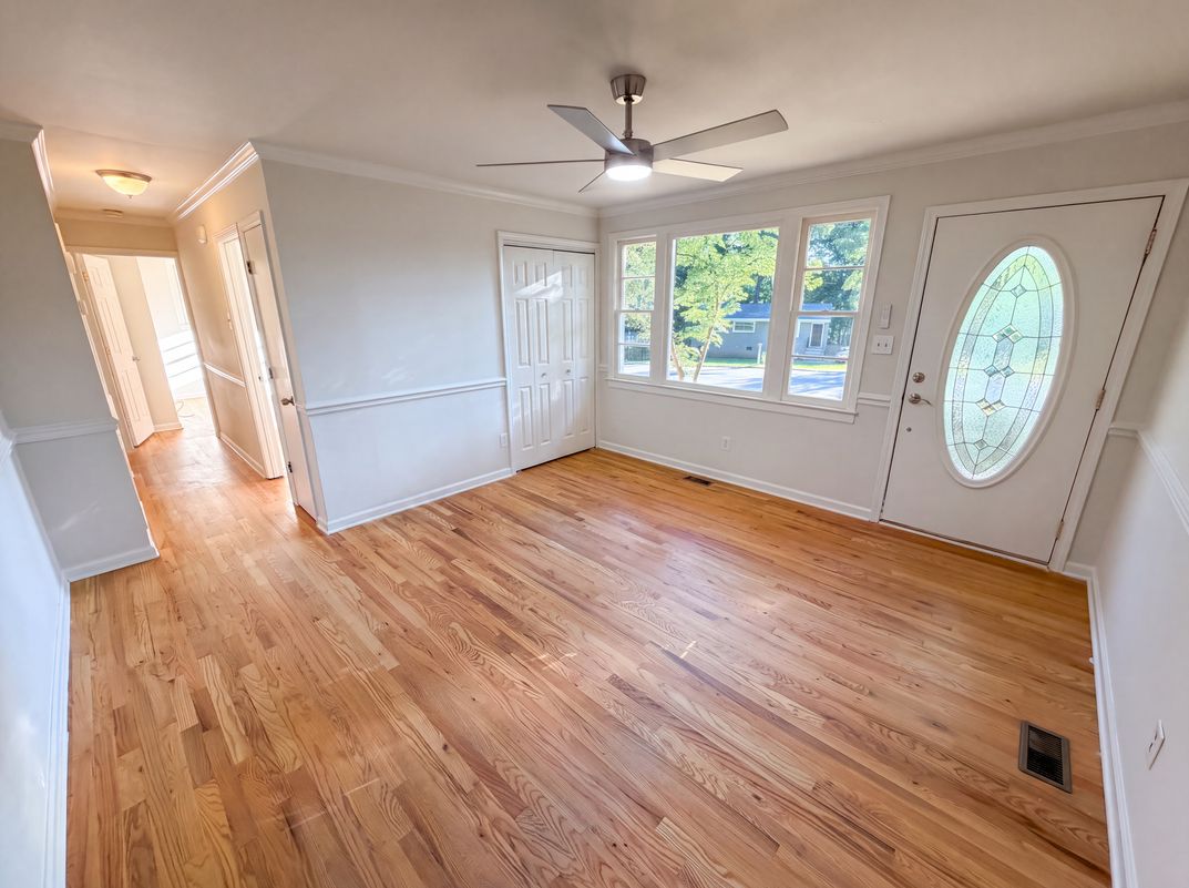 Photo 7 of 18 of 1933 Choyce Cir, Charlotte, NC