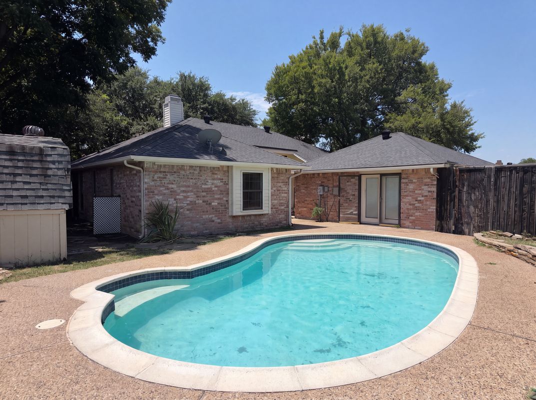 Photo 5 of 18 of 1613 Mullins Dr, Plano, TX