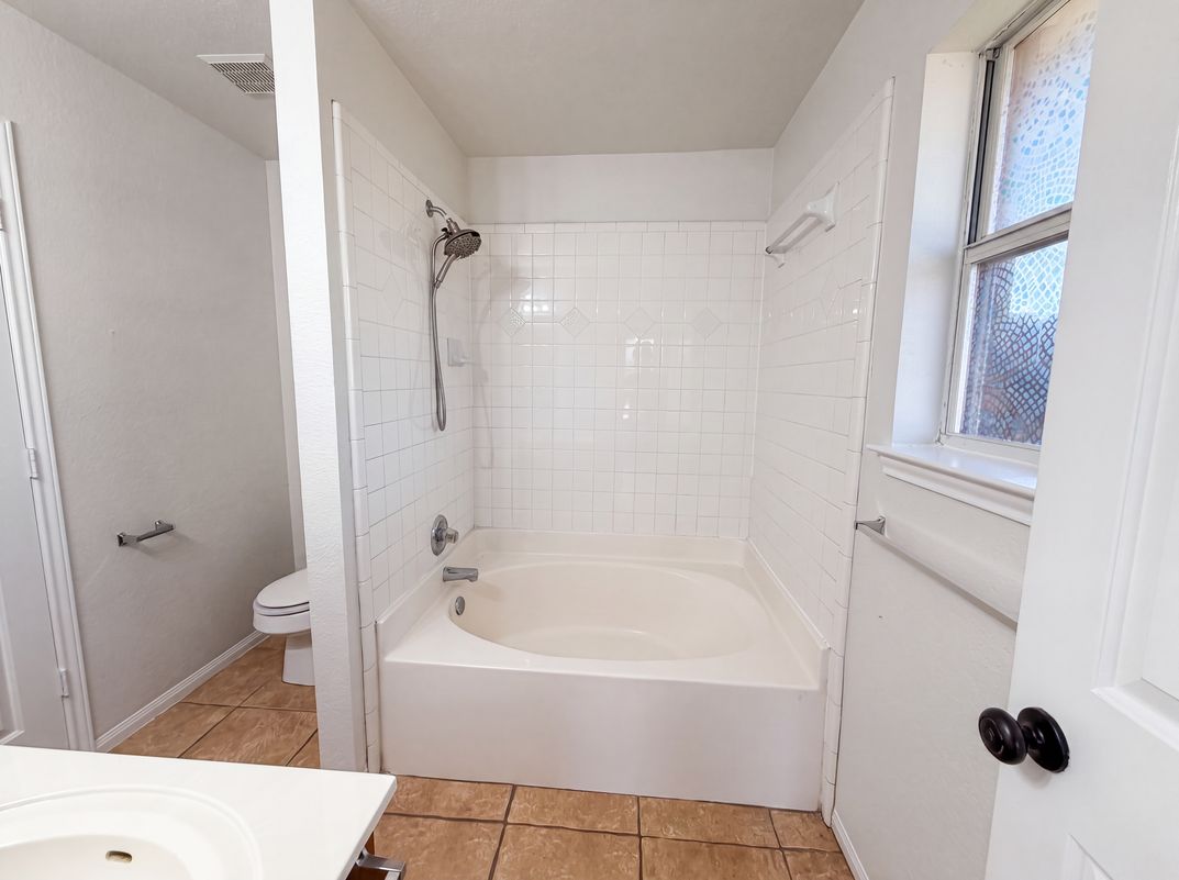 Photo 10 of 19 of 507 Abu Bakar Dr, Killeen, TX