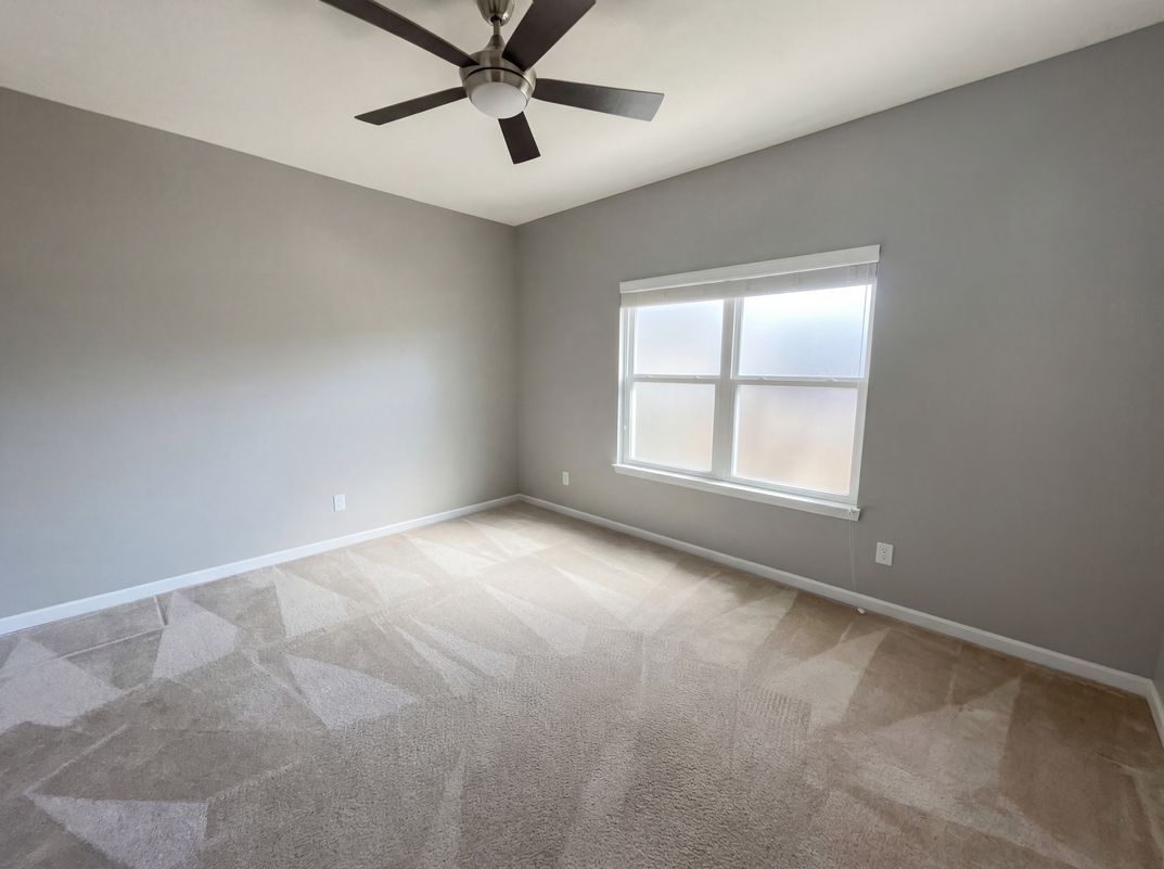 Photo 12 of 18 of 7118 Langham Ct, Indianapolis, IN