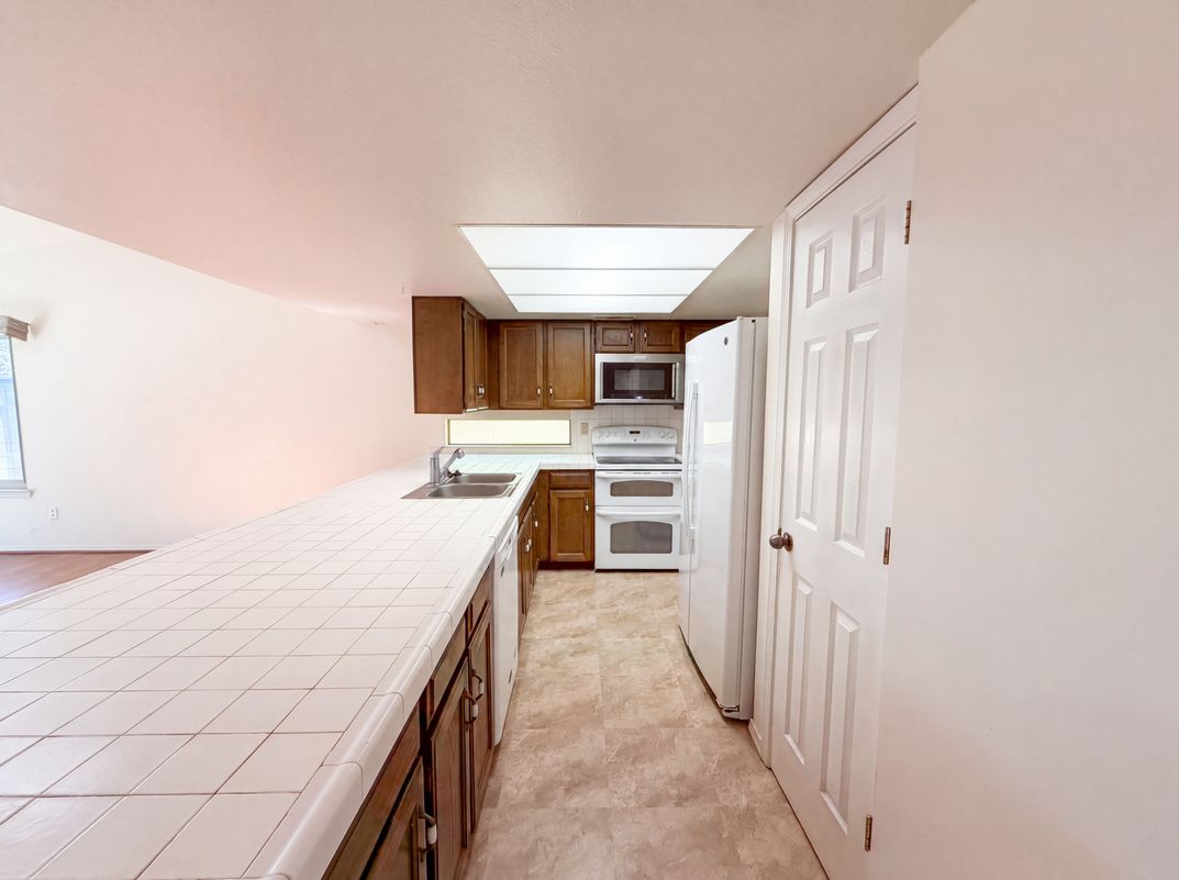 Photo 8 of 22 of 6908 Welton Dr NE, Albuquerque, NM