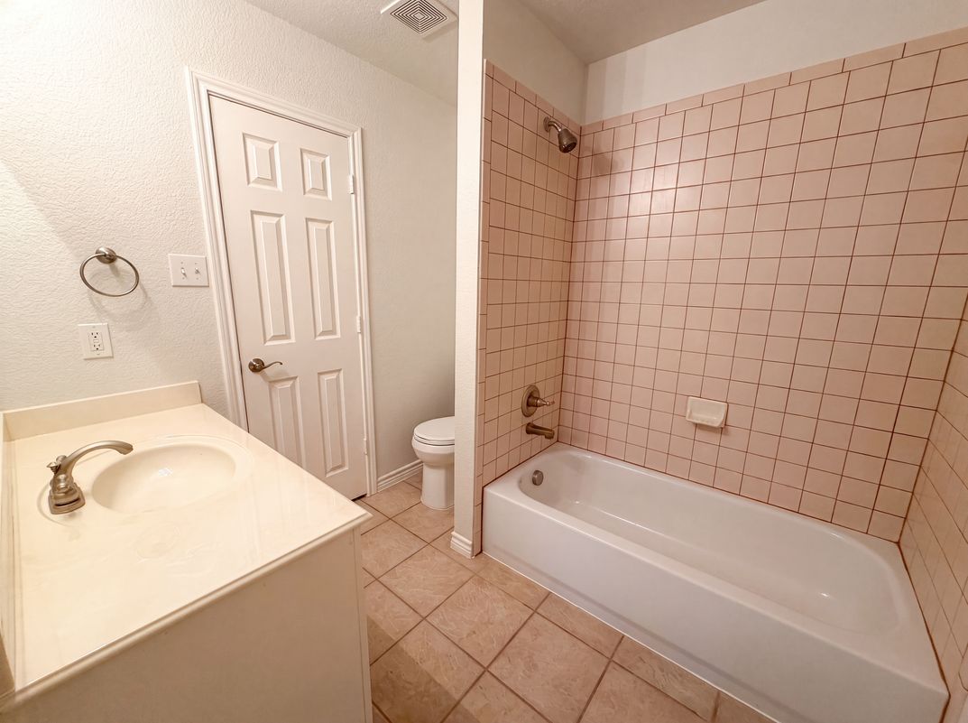 Photo 17 of 21 of 529 Olympia St, Desoto, TX