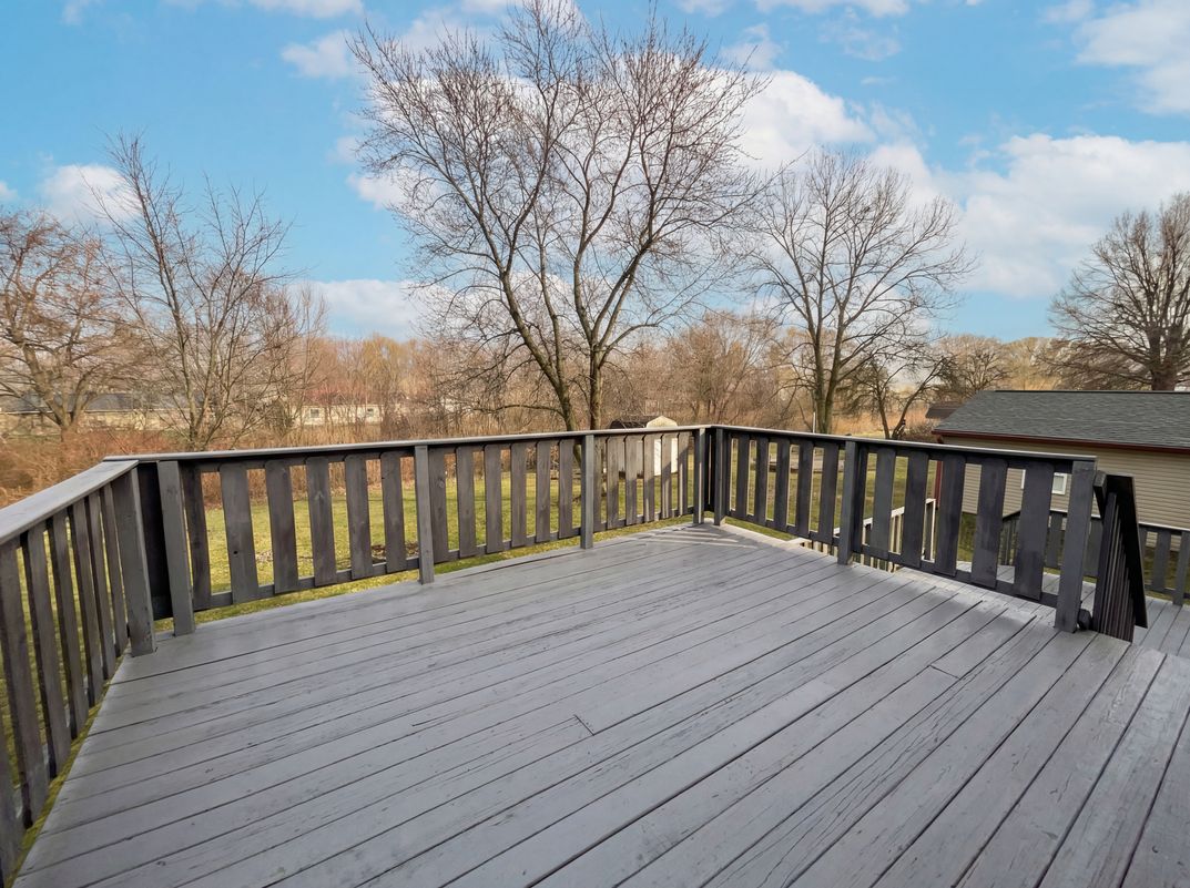 Photo 16 of 18 of 7739 Inverness Dr, Indianapolis, IN