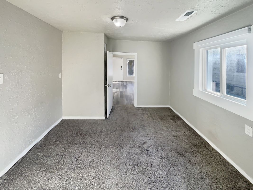 Photo 12 of 17 of 2865 Pingree Ave, Ogden, UT