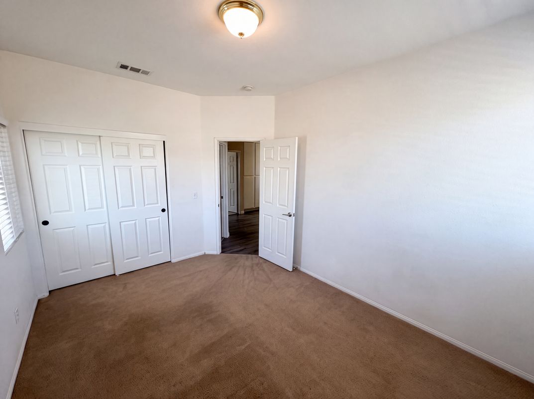 Photo 16 of 24 of 4519 Kalpesh Ct, Hemet, CA