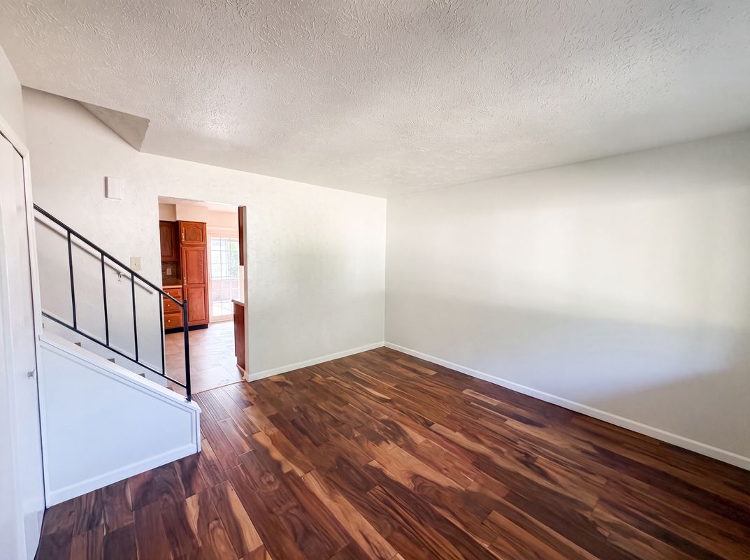 Photo 3 of 20 of 7533 Ardwell Dr, Indianapolis, IN