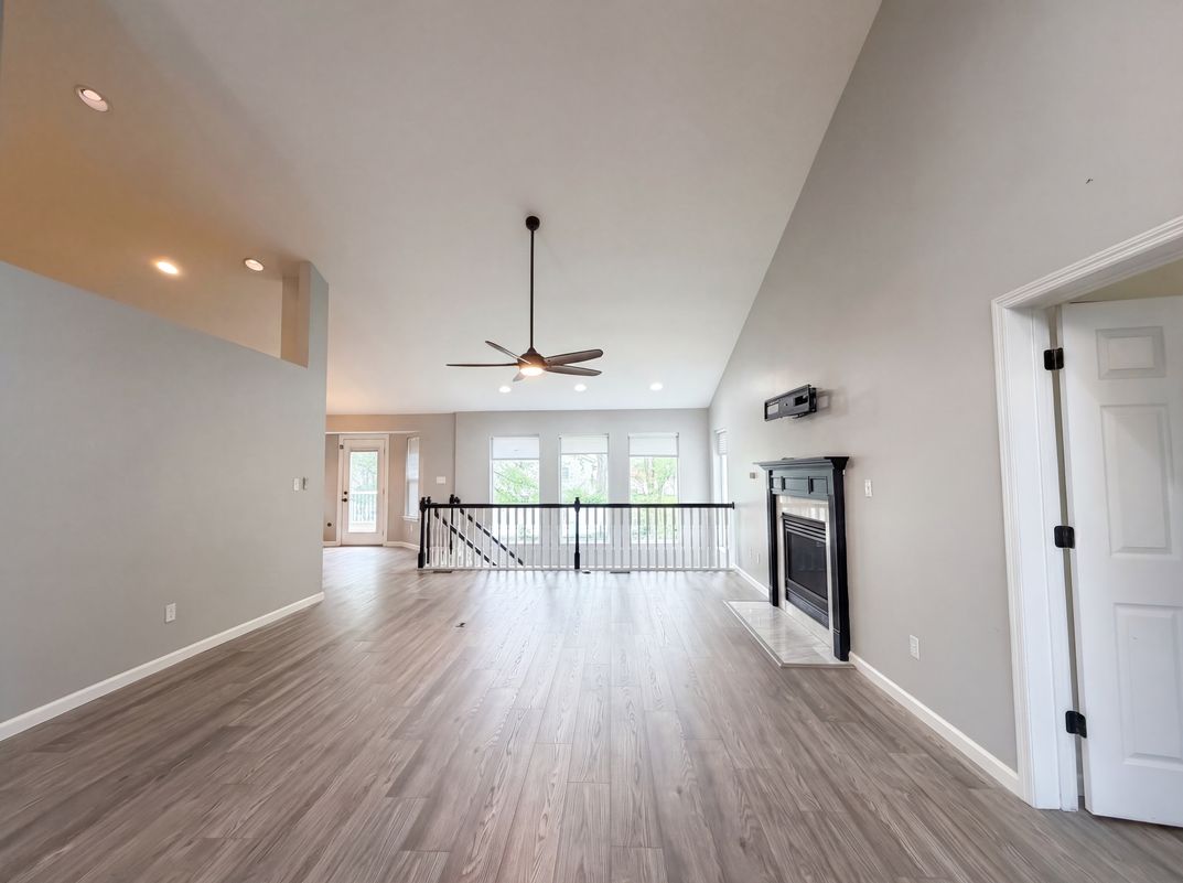 Property photo 3 of 16802 Enderbush Ln