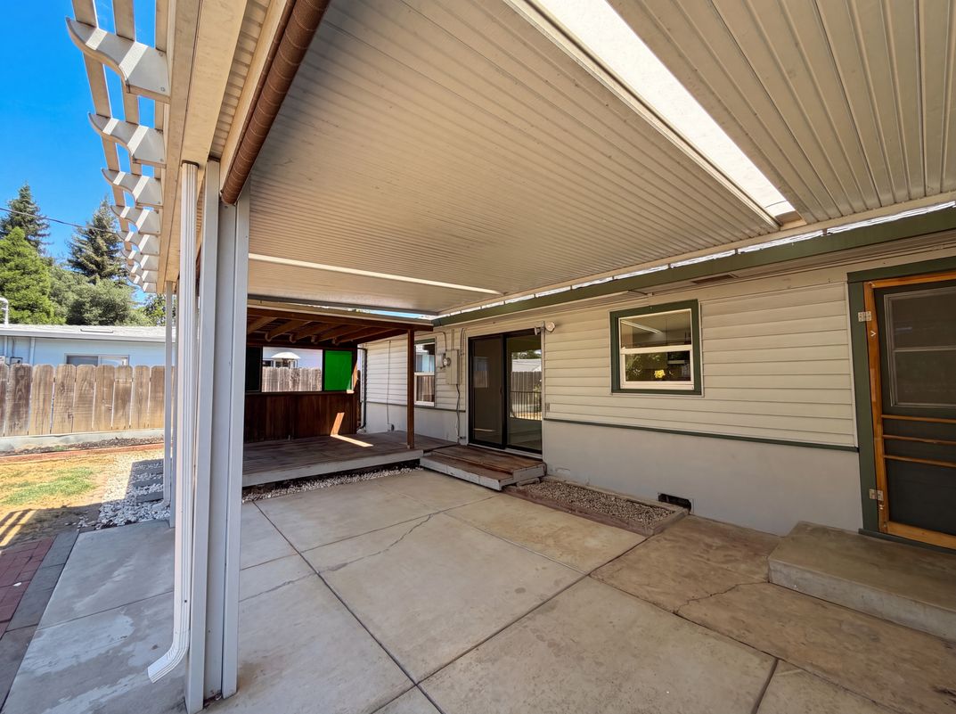 Photo 34 of 41 of 719 N Crescent Ave, Lodi, CA