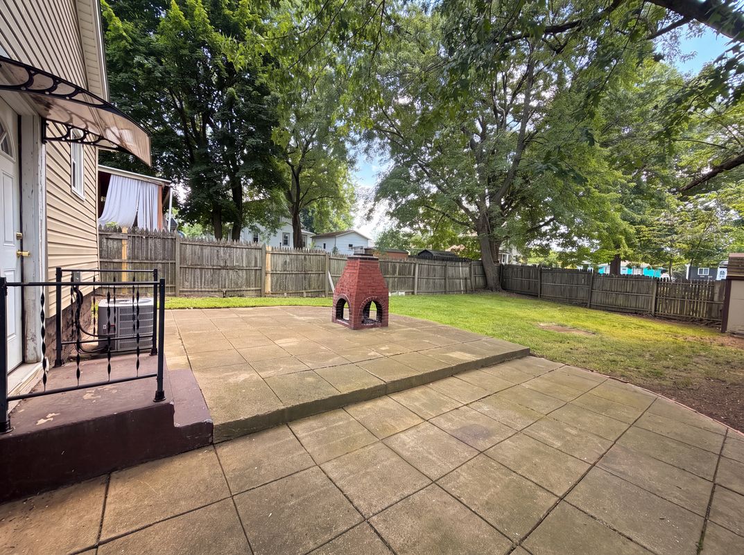 Photo 17 of 20 of 736 Bettes Ave, Akron, OH