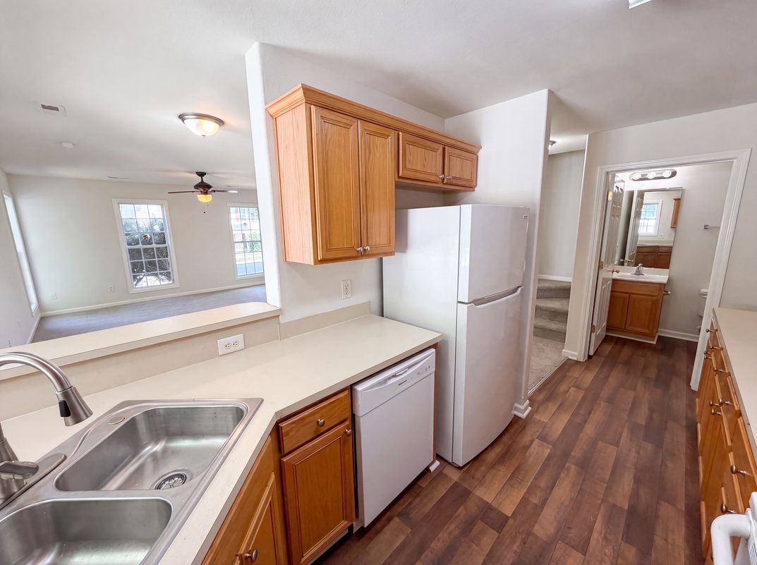Photo 4 of 21 of 9514 Littleleaf Dr, Charlotte, NC