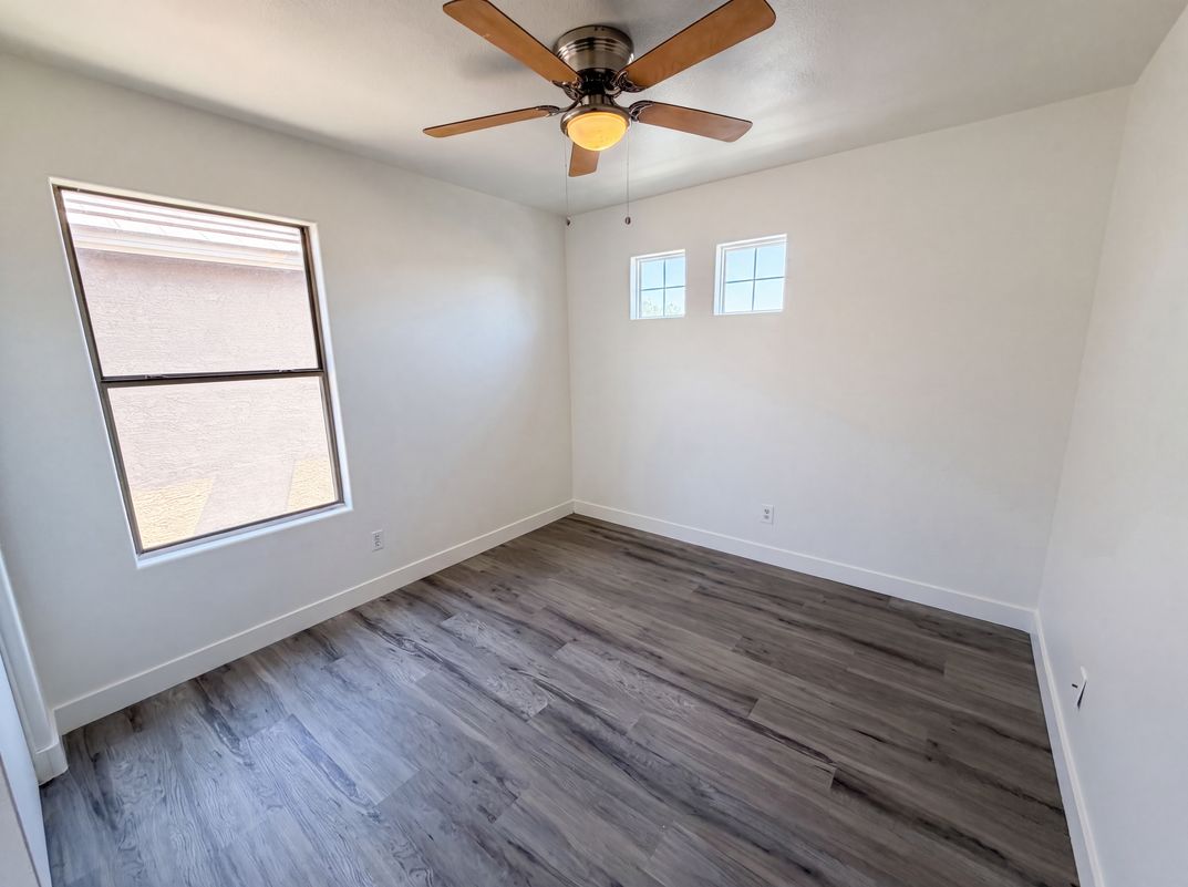 Photo 13 of 23 of 800 S Bedford Dr, Chandler, AZ