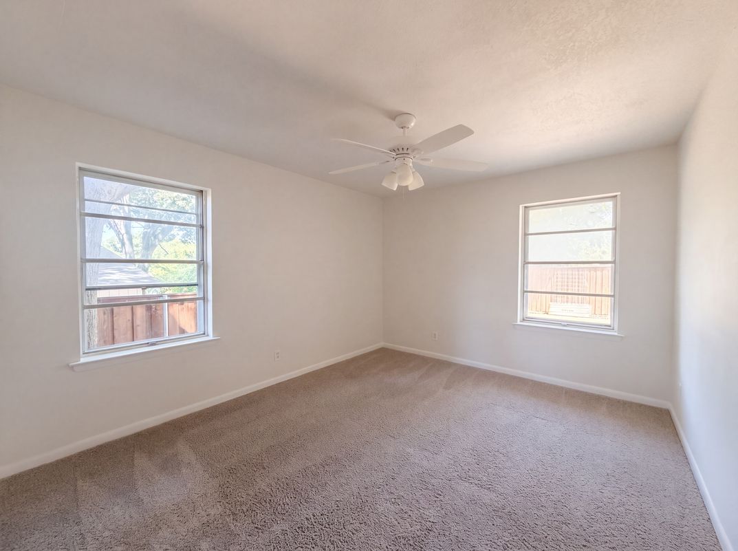Photo 9 of 23 of 808 Griffin St, McKinney, TX