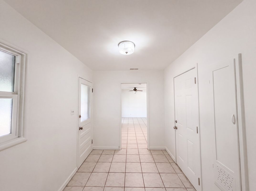 Photo 15 of 41 of 719 N Crescent Ave, Lodi, CA