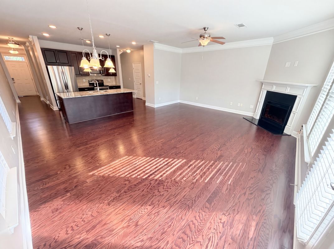 Photo 3 of 24 of 10555 Naramore Ln, Alpharetta, GA