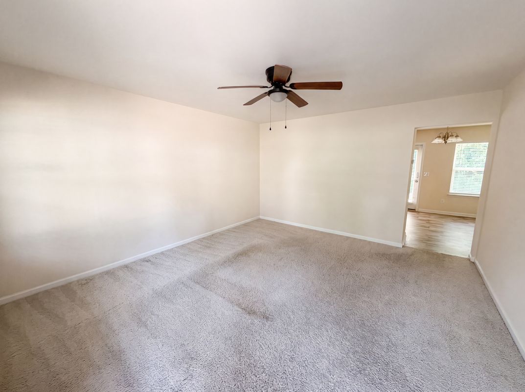 Property photo 3 of 3413 Winslow Dr
